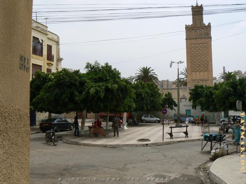la Marine place de la Perle 1 .jpg